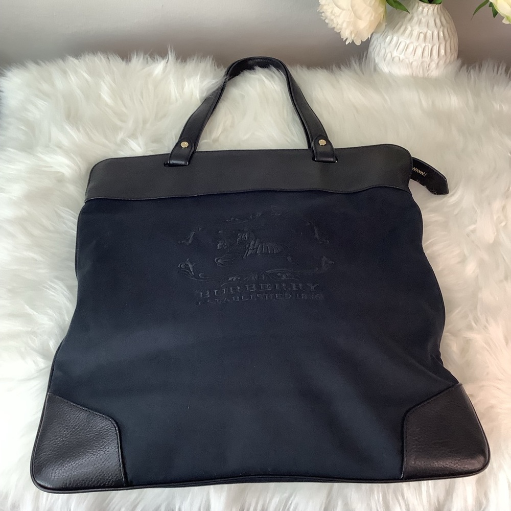 🛍 BURBERRY Canvas Calfskin Crest Embossed Flat Tote Black🛍UNISEX